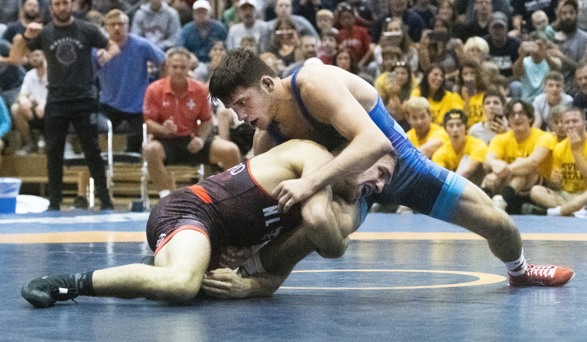 65 kg Wrestle-off, Zain wrestles Yianni